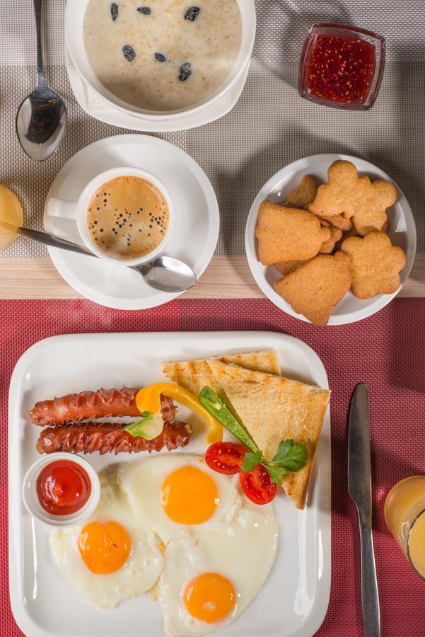 Futuro Hotel Biskek Kültér fotó