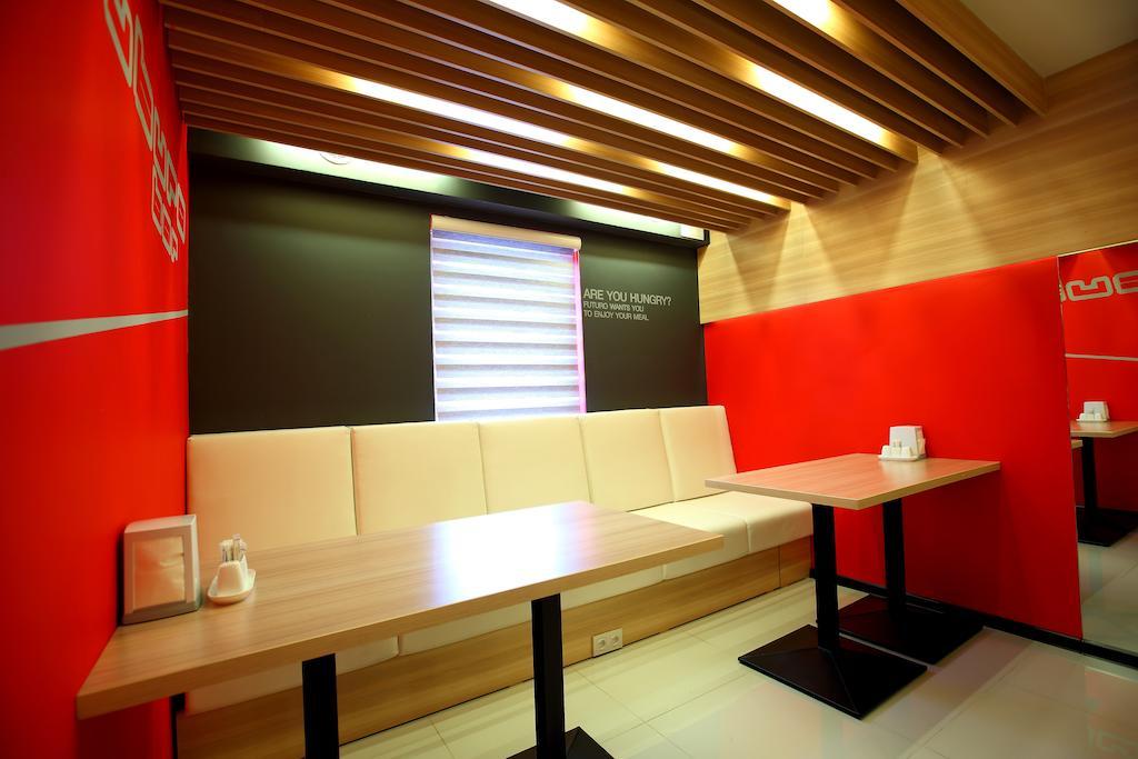 Futuro Hotel Biskek Kültér fotó