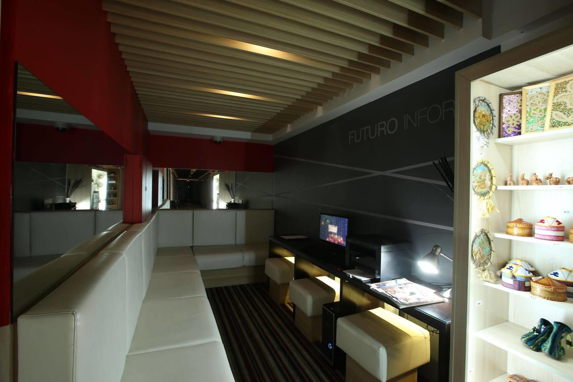 Futuro Hotel Biskek Kültér fotó